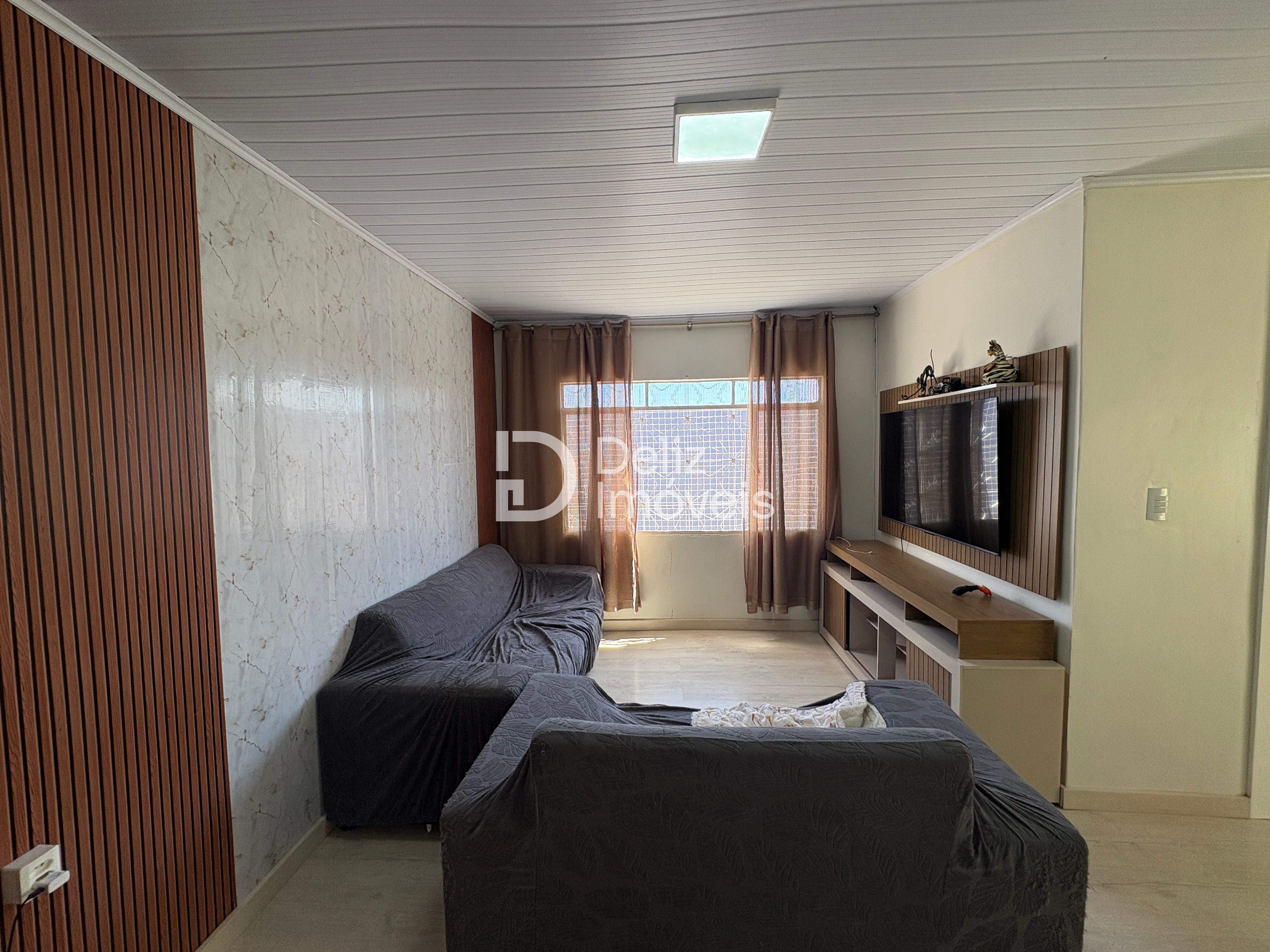 Casa com sobra de terreno - Foto 2
