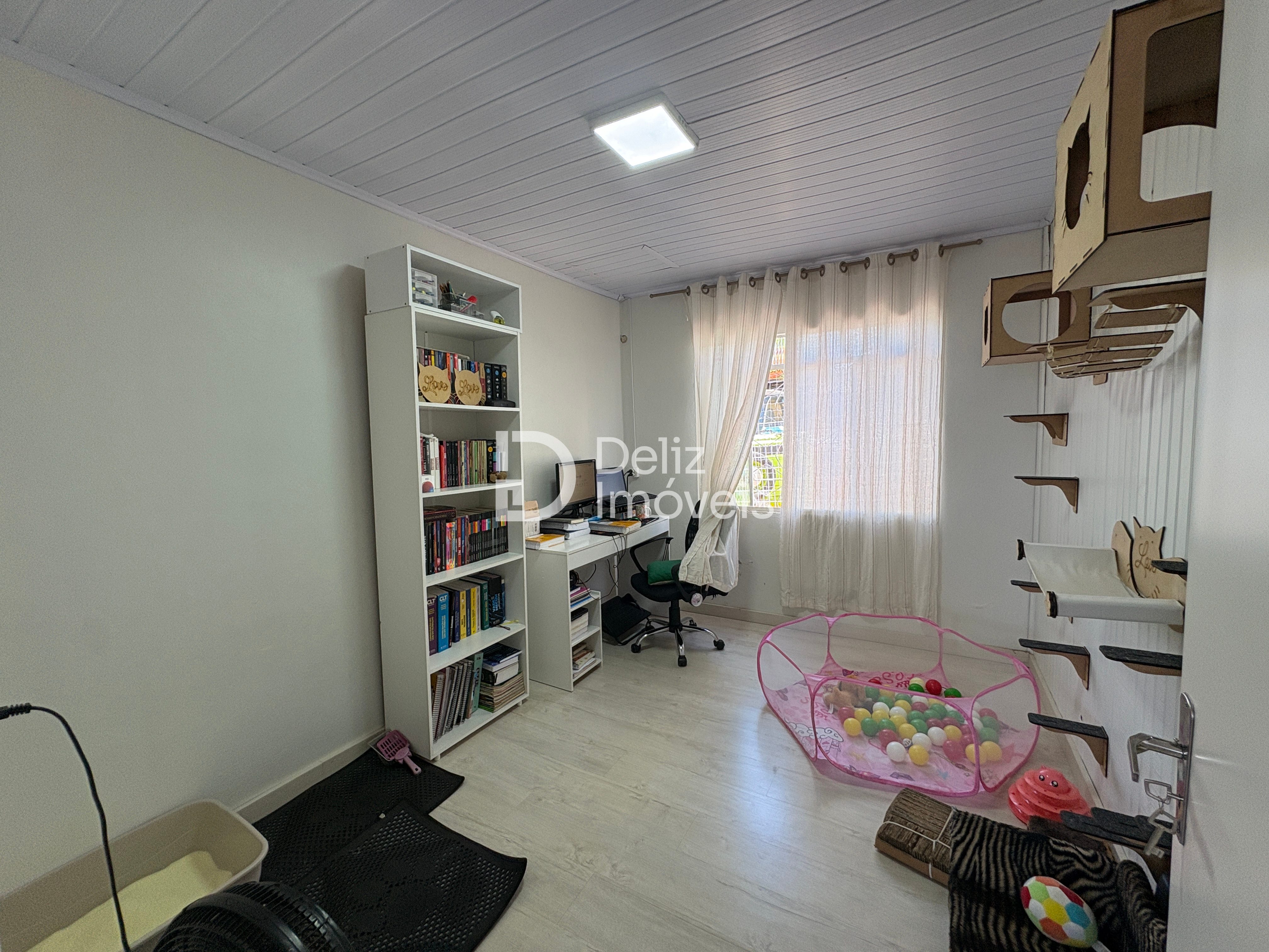Casa com sobra de terreno - Foto 4