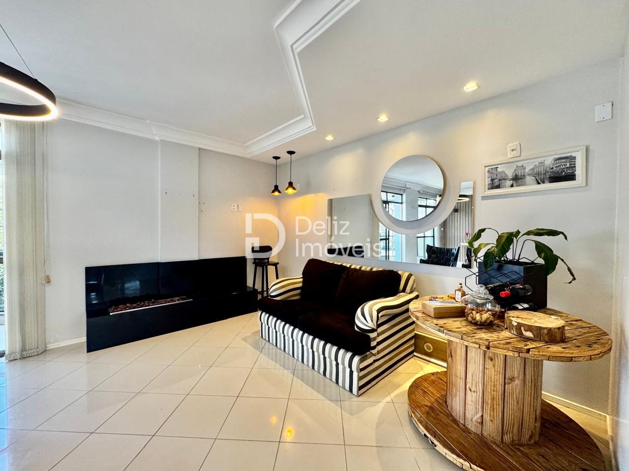 Apartamento com 03 suítes e 02 vagas de garagem no centro de Xanxerê - Foto 4